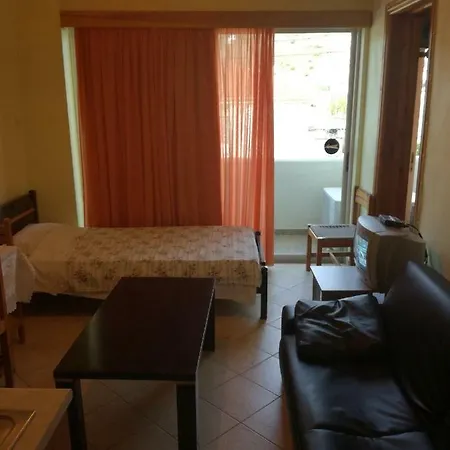 Glary Appartement Mpatsi